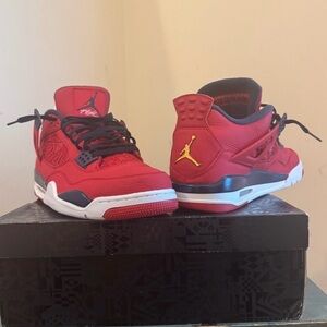 Air Jordan "Fiba" 4 Retro SE (13 M)